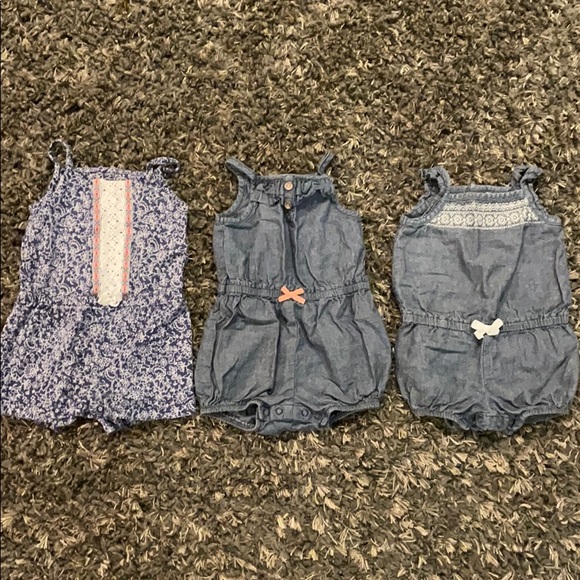 6 Carter's Rompers bundle - Picture 2 of 5